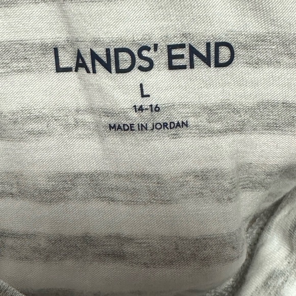 👚 Land's End Grey & White Striped Sleeveless Turtleneck Top 🖤🤍 - Picture 6 of 7